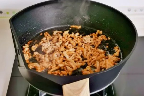 阳荷的食用方法，阳荷炒肉比较常见