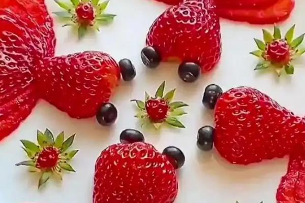 常用的摆盘花草,分为花瓣摆盘、叶片摆盘等