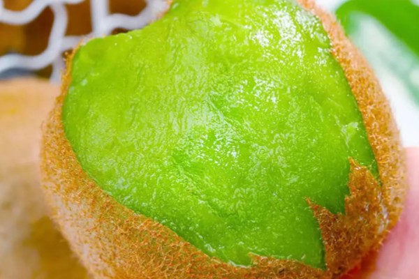 猕猴桃果肉呈绿色的原因，可能是果肉中含有叶绿素