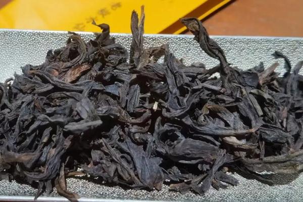 岩茶是不是发酵茶，属于发酵茶中的半发酵茶