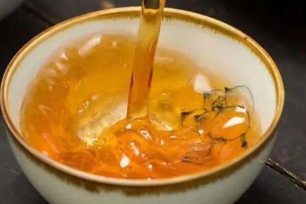 岩茶是不是发酵茶，属于发酵茶中的半发酵茶