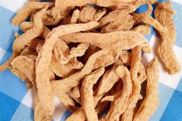 真天麻有什么特点,其表面黄白色或淡黄棕色