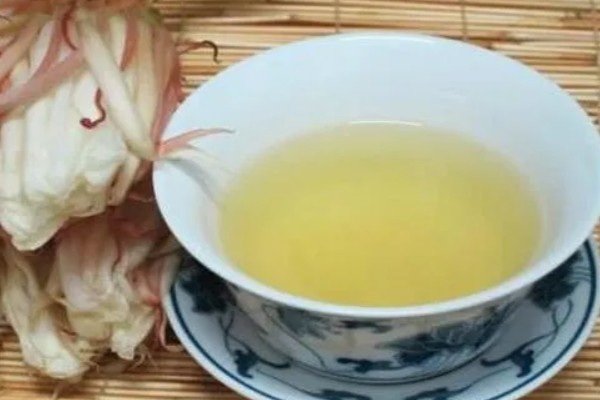 吃昙花摘掉花蕊的原因，因为花蕊非常难完全消化和吸收