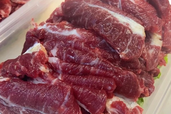 牦牛肉和牛肉的区别,营养、肉质架构均不同