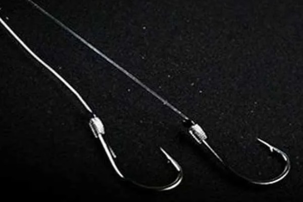 秋田狐4号钩钓多大的鲫鱼，最适合用来钓半斤的鲫鱼