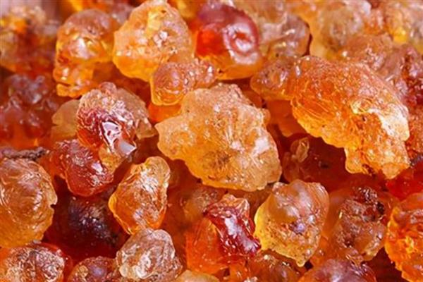 李树胶和桃树胶的区别,最大的区别在于桃树胶可以食用