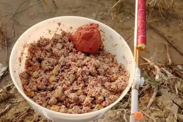 撒化肥为什么钓不到鱼,因为化肥本身具有刺激性味道