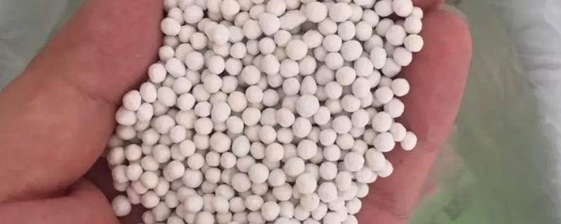 复合肥料的使用方法，可用作基肥、追肥和种肥