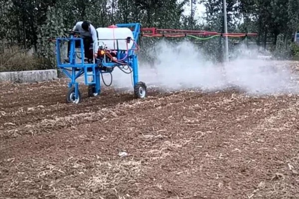 野麦畏的使用方法，适于有灌溉条件的麦区使用