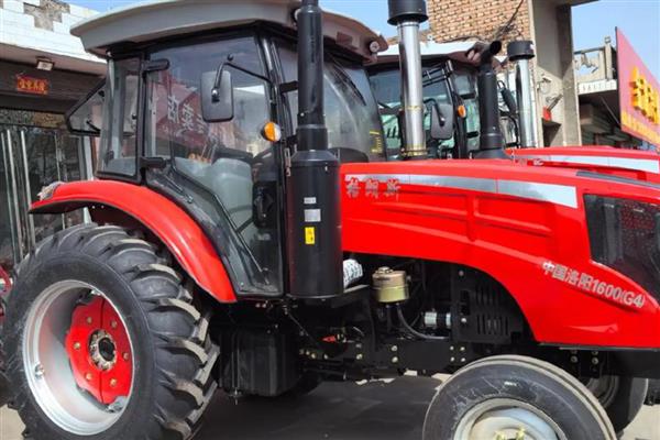 农机把持中的三个留心,首先要用运动扳手拧紧缸盖螺丝