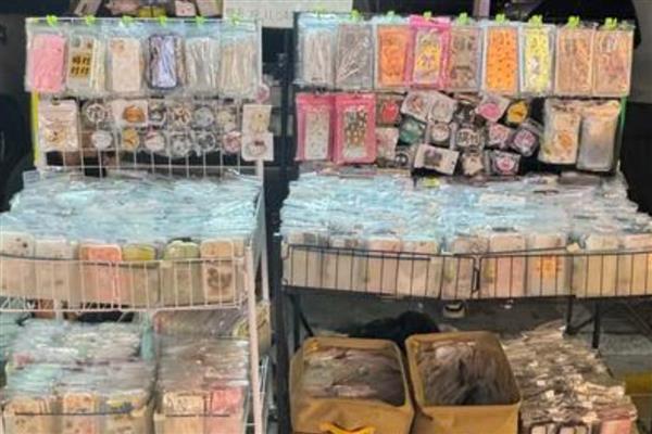 夏季摆地摊卖什么，推荐时尚女装、硬币戒指等