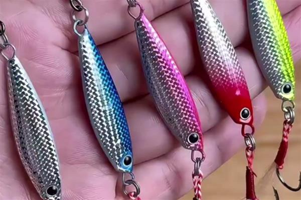 阴天钓鱼的技巧,可用溪流竿、台钓竿等手竿