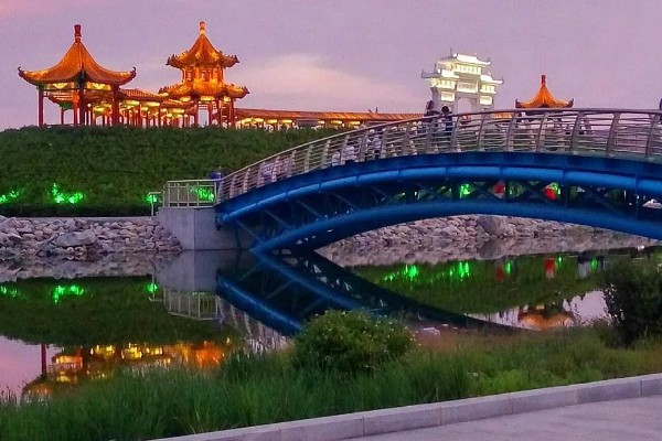 内蒙古丰镇市的特产,有丰镇月饼、乌盟谷子等种类