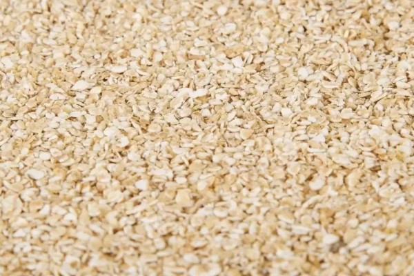 麸皮在饲料中有哪些作用,一般用来调节日粮的能量浓度