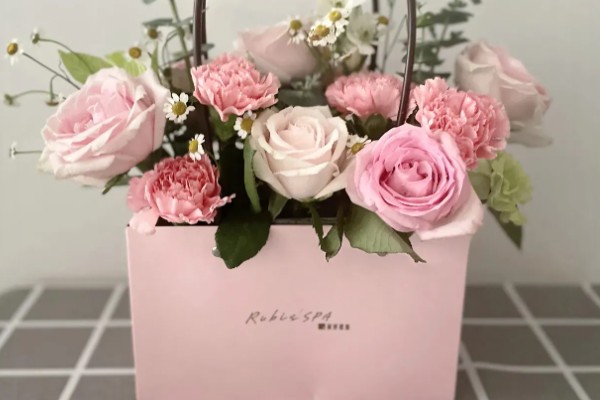 花泥插花能够保持多久，一般可以保鲜7天左右