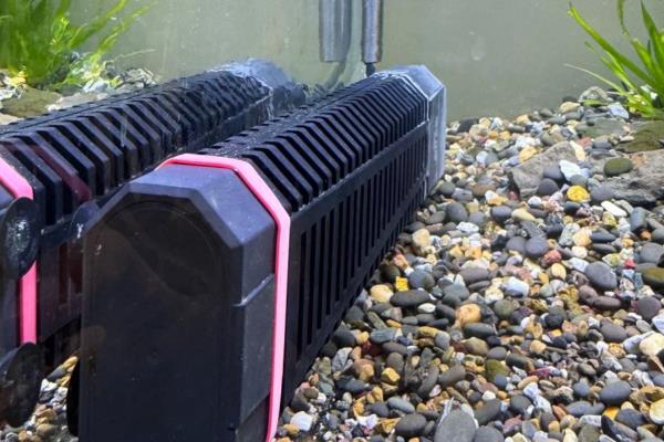 让鱼缸下水管静音的方法，可以改小或加长管子