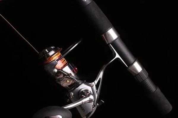 海竿的使用方法，串钩线组是海竿常用的线组