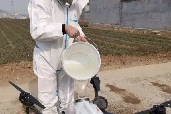 氟乐灵怎么使用，根据使用对象决定用量