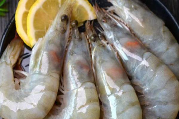 中国对虾有什么特点，呈淡黄色、青灰色