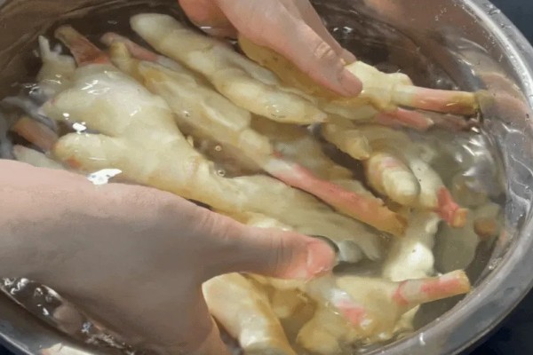 生姜苗枯萎了怎么处理,需加强肥水管理