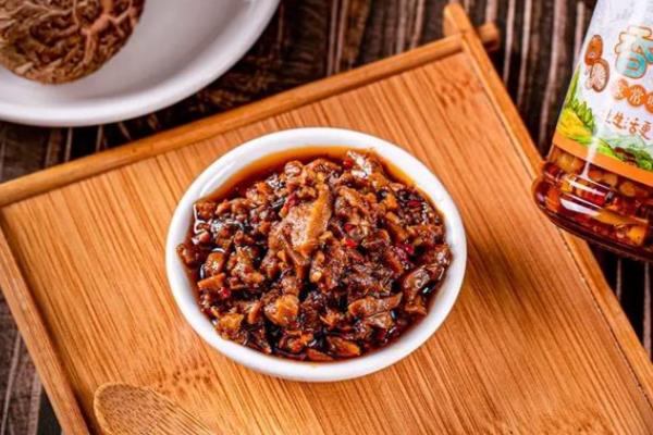 有哪些菌类食物，有香菇、蘑菇、草菇等