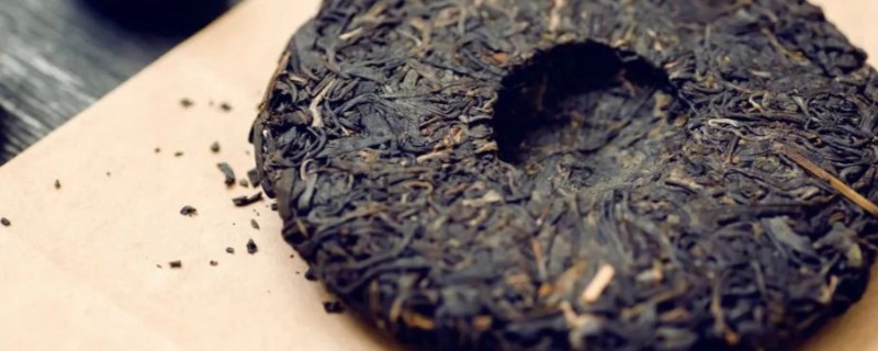 七子饼茶是生茶吗，属于熟茶