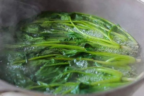 农药残留的去除方法,叶菜类蔬菜可以先冲洗再浸泡