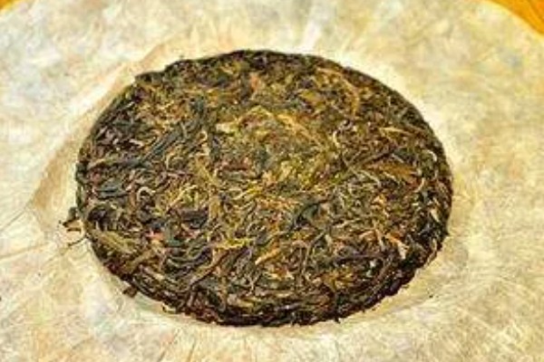 七子饼茶是生茶吗,属于熟茶