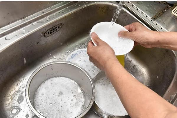 狗碗多久洗一次，结合自己实际情况来安排