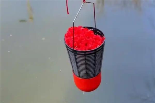酒米怎么打窝,在作钓前才向钓点投放