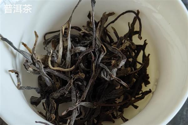 六堡茶与普洱茶的区别，产地和原料均不同