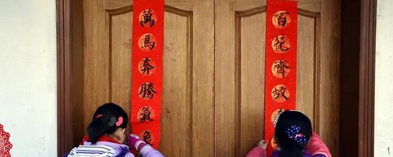 春节的习俗和禁忌，习俗有杀猪割年肉、宰公鸡等