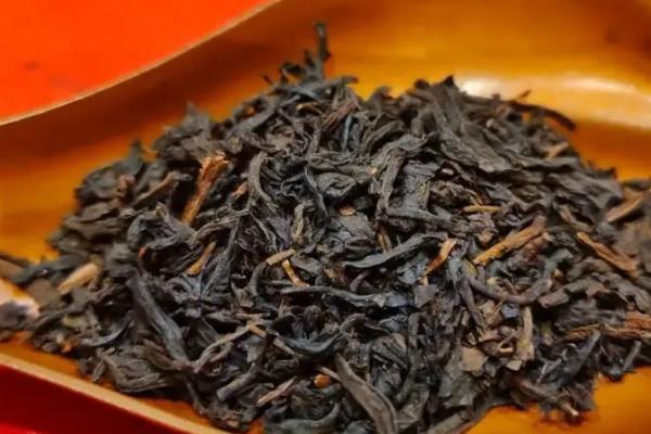 有哪些常见的黑茶，有黑砖茶、青砖茶等