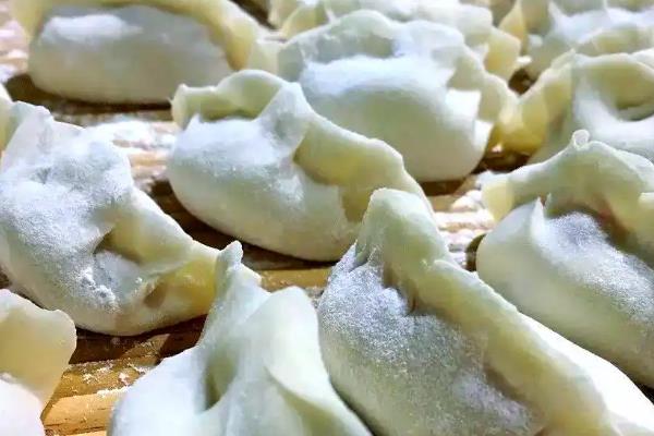 立冬适合吃什么,有饺子、香饭、羊肉等食物