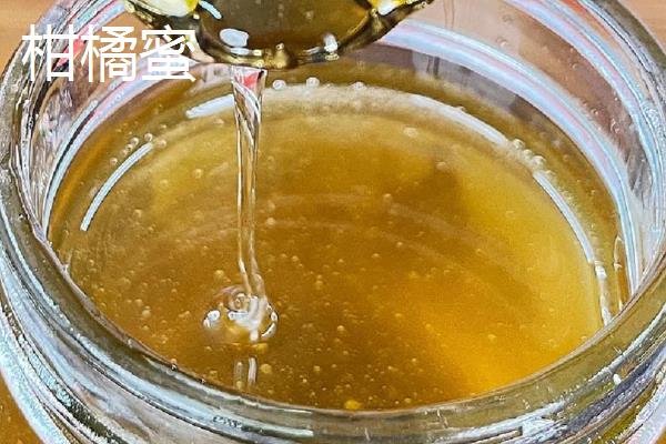 柑橘蜜和枣花蜜对比,营养和色泽均不同
